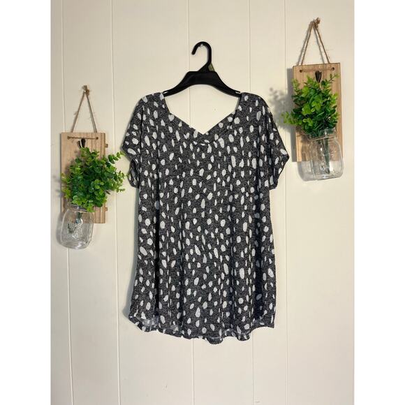 Bobeau Women's Grey and White Polka Dot Tunic Blouse NWT XL - Picture 1 of 5